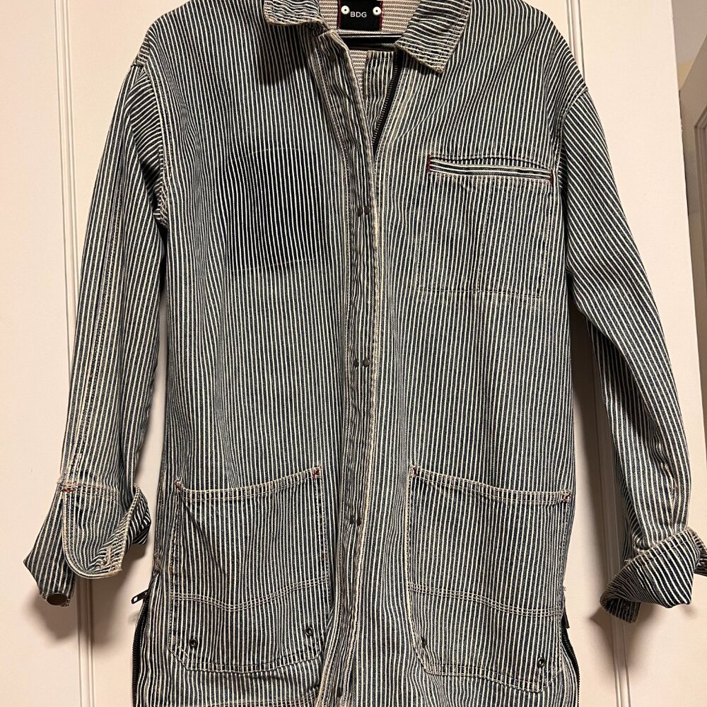 BDG Hickory Stripe Drill Chore Jacket Womens Medium Blue White Railroad - Picture 3 of 4